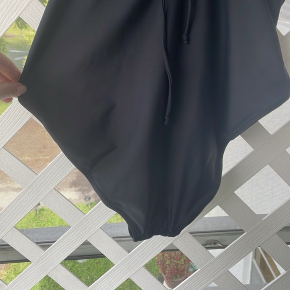 Blooming Jelly V-Neck Lace-Up Back Ruffle Sleeve Swimsuit - Picture 10 of 13